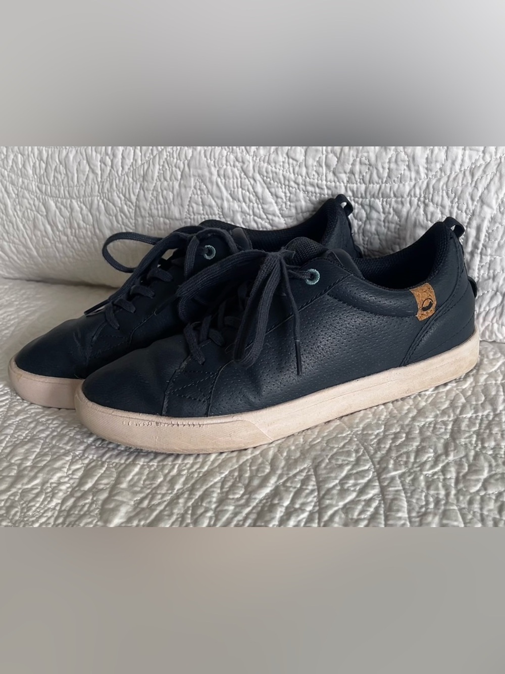 Women’s Saola Cannon VL Blue Night sneakers, size 6.5